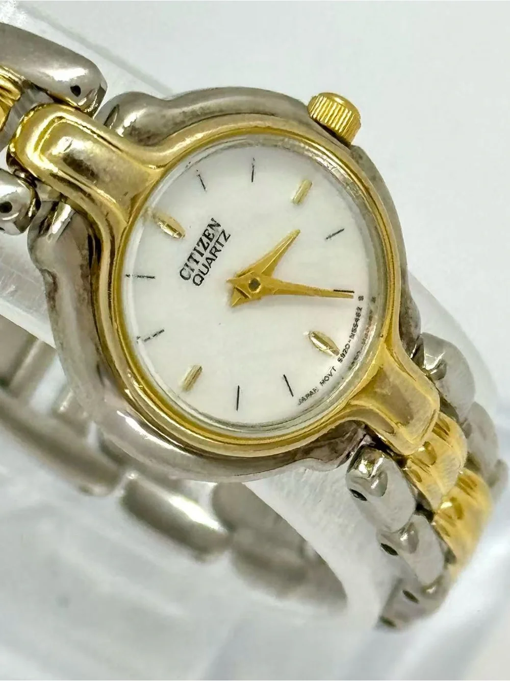 Vintage Citizen Women’s Quartz Two Tone Watch Mother of Pearl New Battery Runs